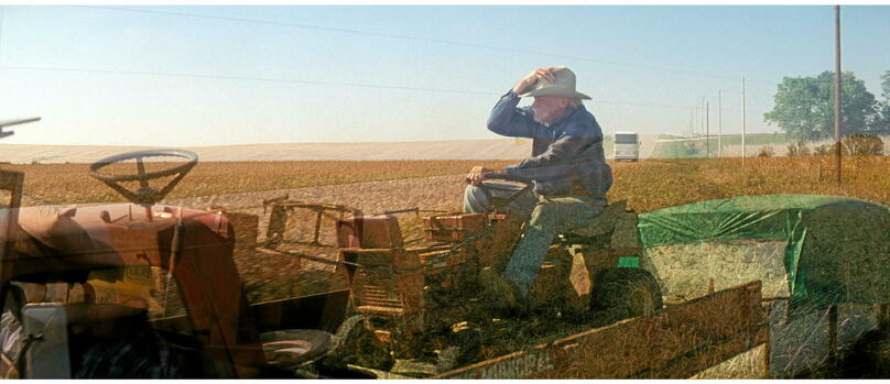 Richard Farnsworth et son tracteur dans <em>Une histoire vraie.</em>
 ©  © 1999 STUDIOCANAL - PICTURE FACTORY. TOUS DROITS RÉSERVÉS