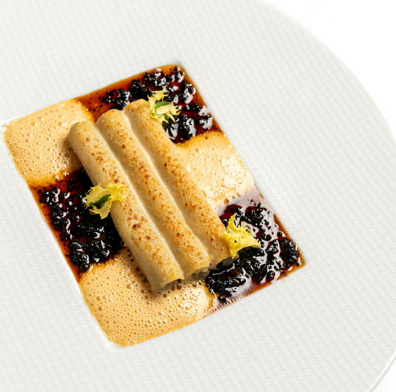 Les macaronis farcis de truffe noire, artichauts et foie gras, gratinés au vieux parmesan, d'Éric Frechon.
©  Natalia Khoroshaieva