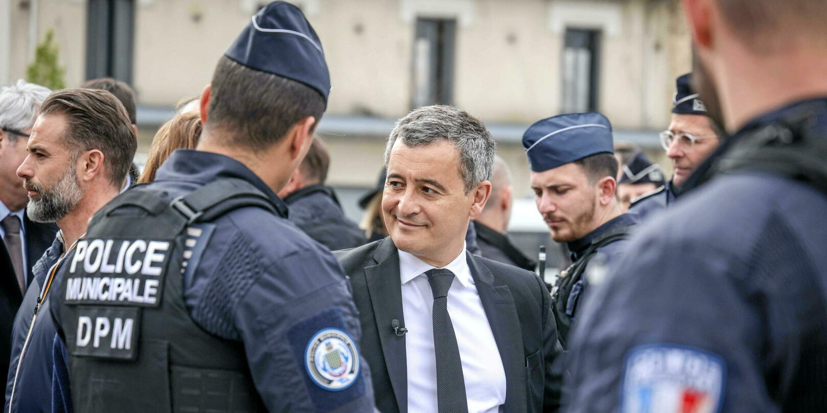 Op Ration Place Nette Xxl Personnes En Garde Vue En Le De France