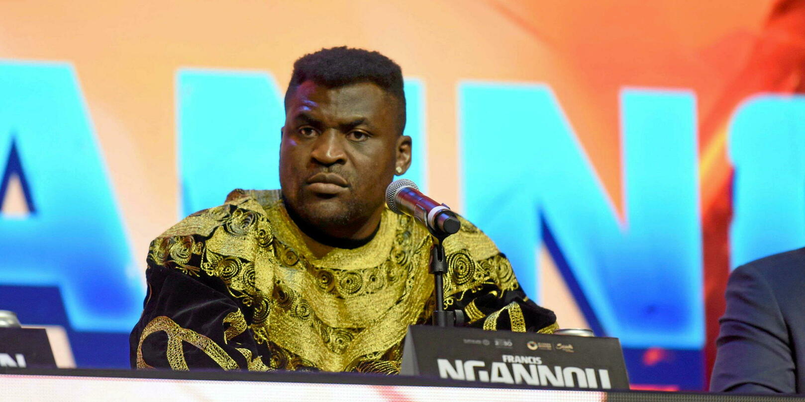 Sa carrière en boxe, Cédric Doumbe, le MMA et l’UFC… Les vérités de