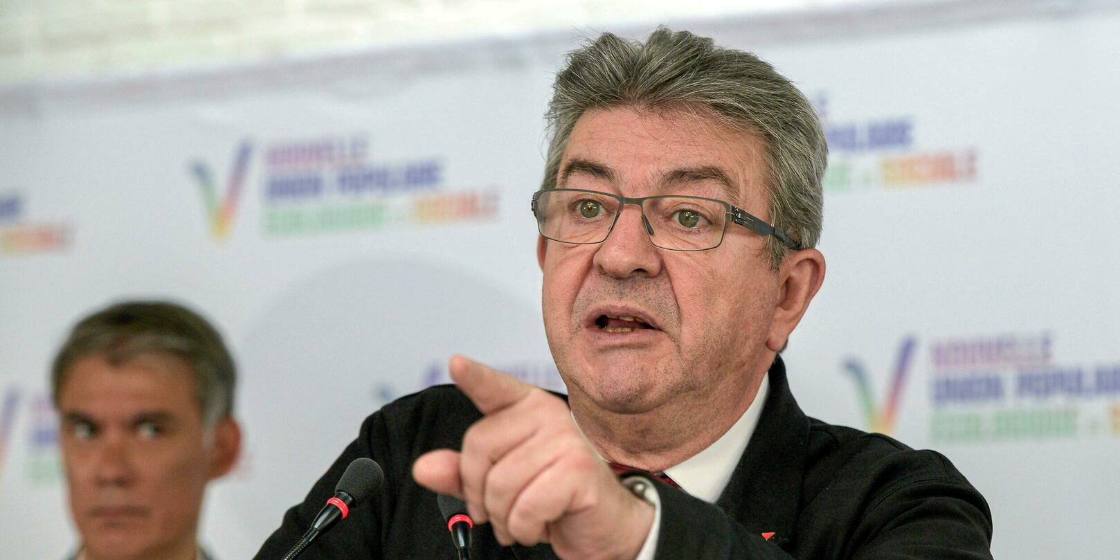 « Mettre des drapeaux palestiniens partout » : pour Mélenchon, seuls la fureur et le chaos comptent (1/1)