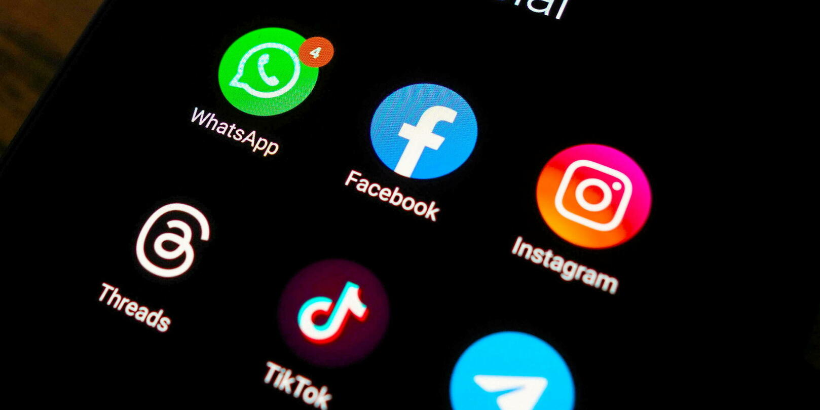 « Star Ac », Gaza, les agriculteurs… Comment les jeunes imaginent 2025 ?
