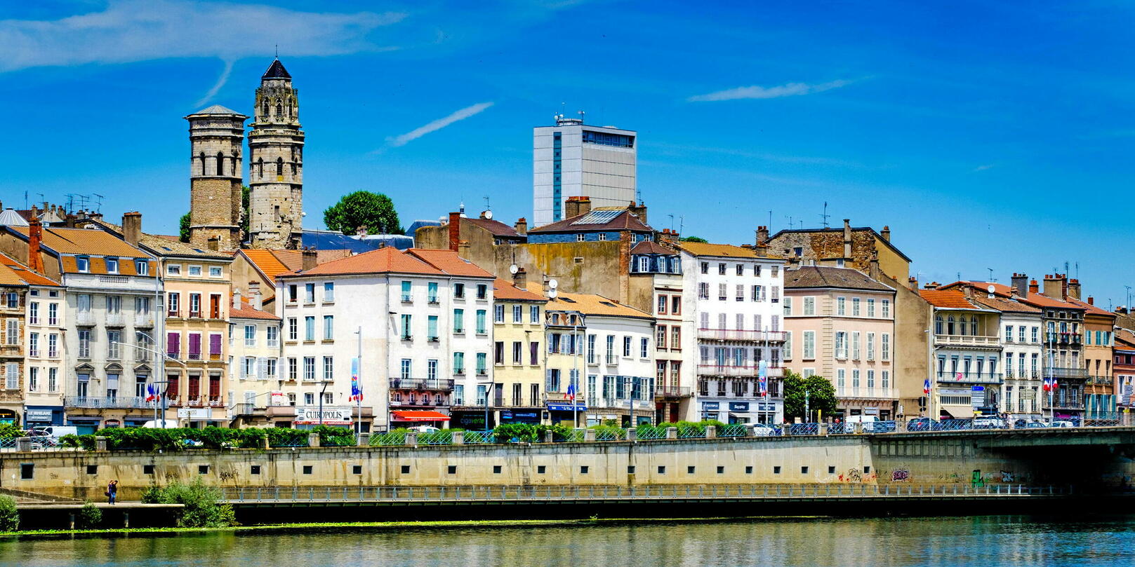 À Mâcon, le maire mis sous pression par les trafiquants de drogue du quartier des Saugeraies
