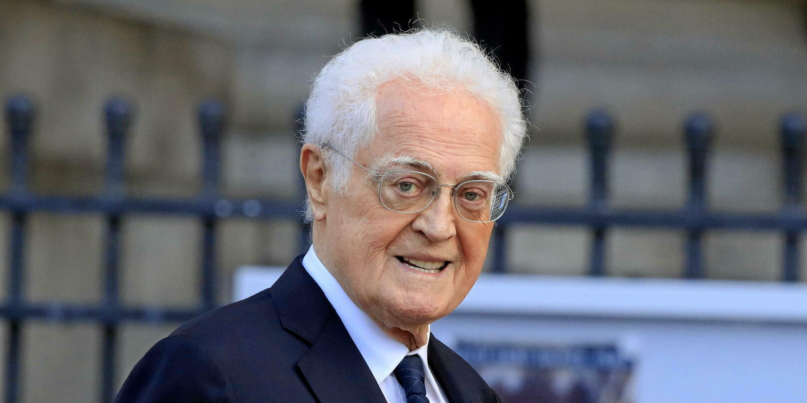 Lionel Jospin appelle le PS à ne pas censurer le gouvernement
