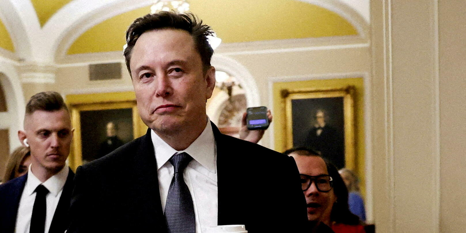 Musk surveillera lui-même ses conflits d’intérêts avec le gouvernement américain