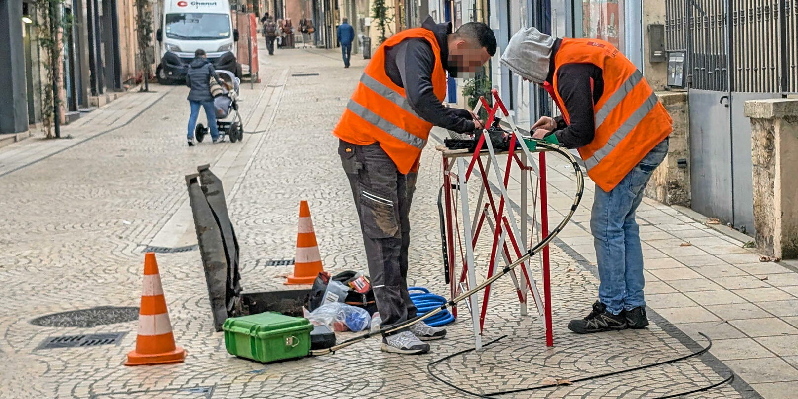 « Ils ne font pas d’effort » : Orange arrête le cuivre, panique dans les mairies