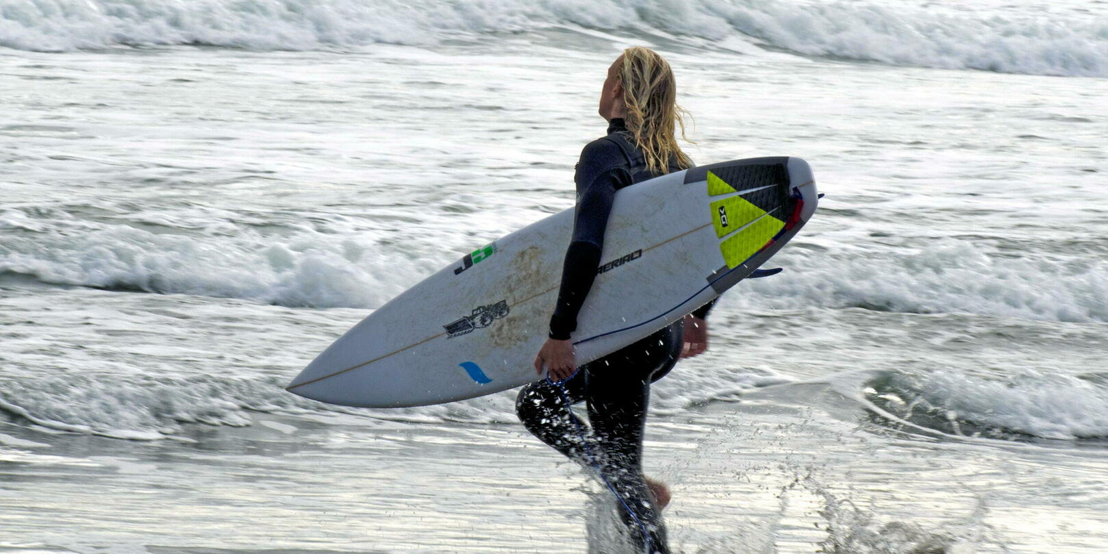 Cancers, audition défectueuse, pertes urinaires : les maladies cachées du surfeur