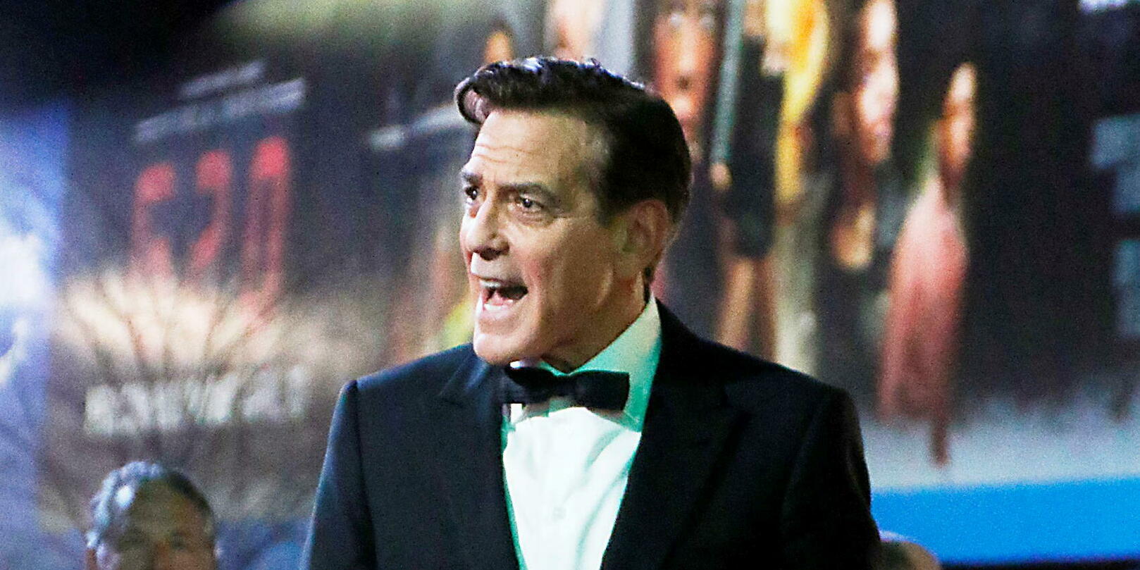 George Clooney se moque de sa coloration capillaire