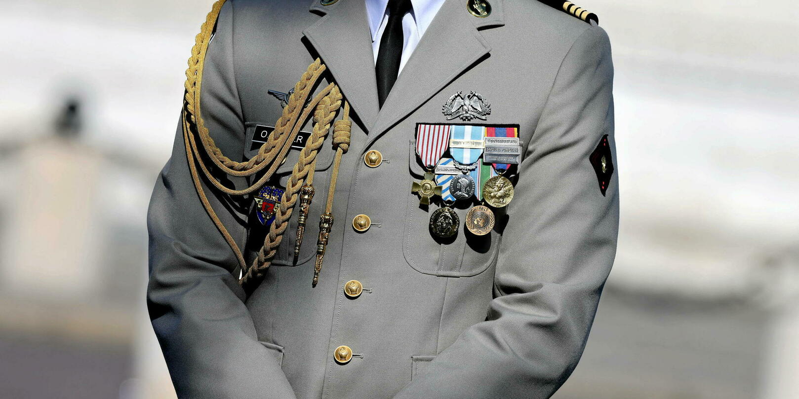 L’uniforme militaire va faire son retour dans les rues de Paris