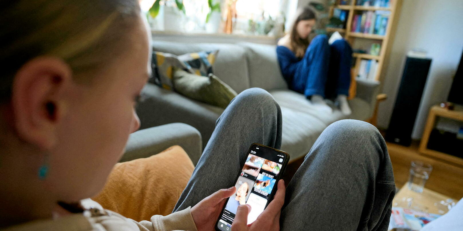Jonathan Haidt : « Il faut interdire les smartphones avant 14 ans »