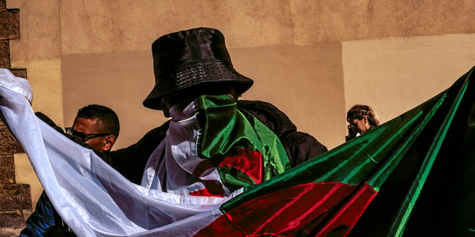 Crise France-Algérie : la diaspora algérienne dans le viseur ?