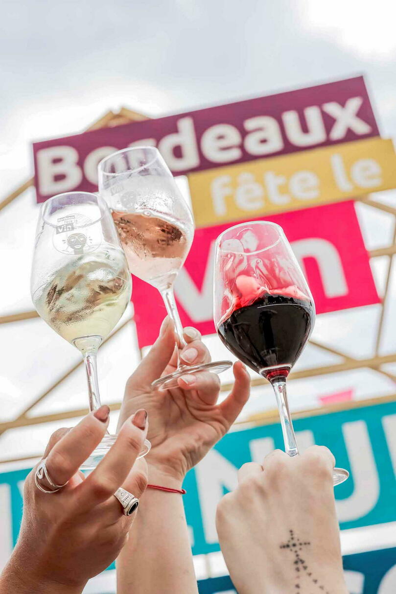 Les visiteurs découvrent au fil de leurs déambulations toute la palette des vins de Bordeaux et de Nouvelle-Aquitaine.
© Guillaume Bonnaud