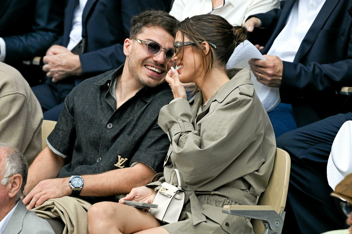 Iris Mittenaere et Antoine Dupont sèment de nouveaux indices sur leur couple