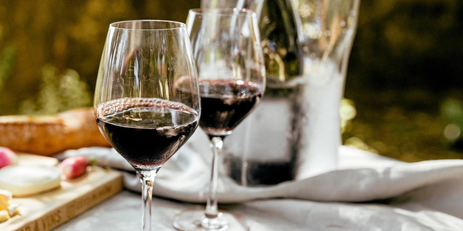 Vins rouges ultralégers à moins de 11 euros : notre sélection de l’été 2025