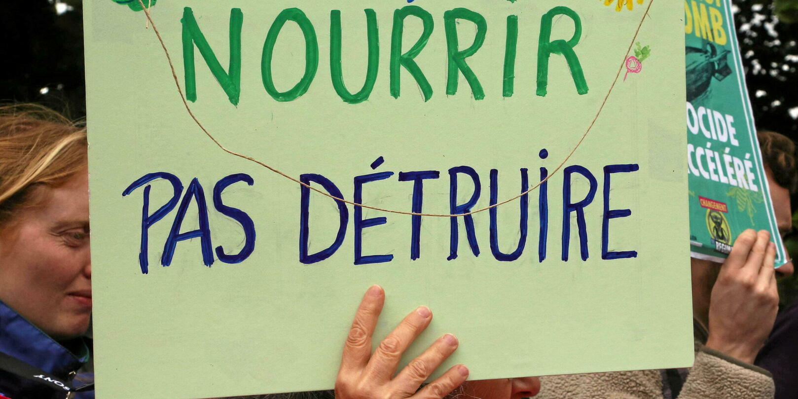 « Duplomb s’est mal débrouillé ! » : ce que révèle la pétition monstre contre sa loi