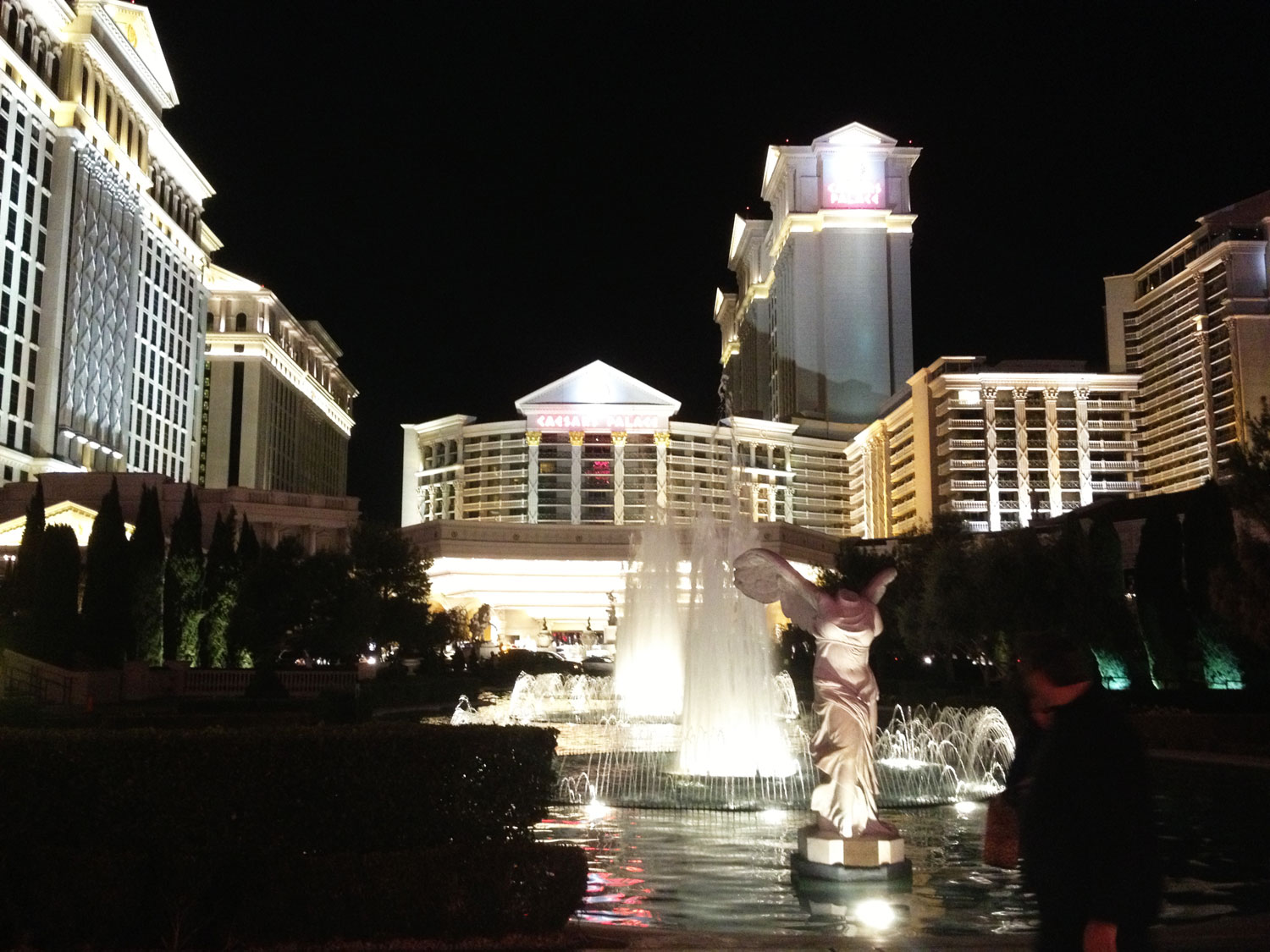 Tourneau caesars online palace